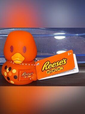 “Rubber Duck” Reeces Pieces Collectors Toy. NWT.